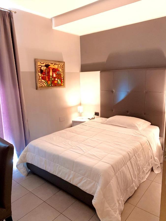 Victoria Hotel Pomigliano d'Arco Εξωτερικό φωτογραφία