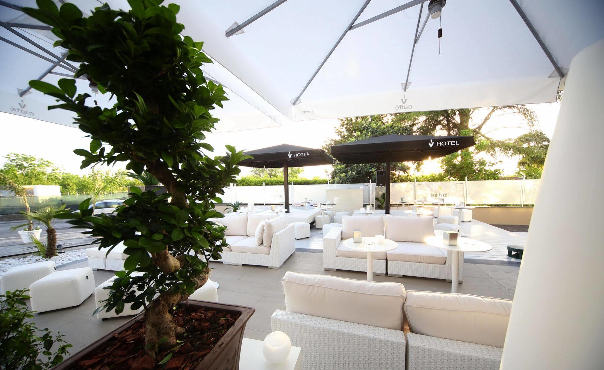 Victoria Hotel Pomigliano d'Arco Εξωτερικό φωτογραφία