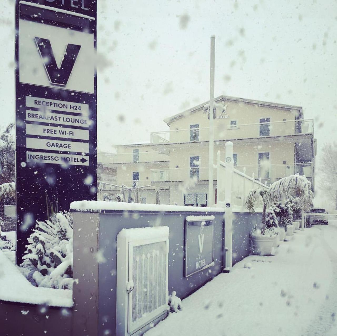 Victoria Hotel Pomigliano d'Arco Εξωτερικό φωτογραφία